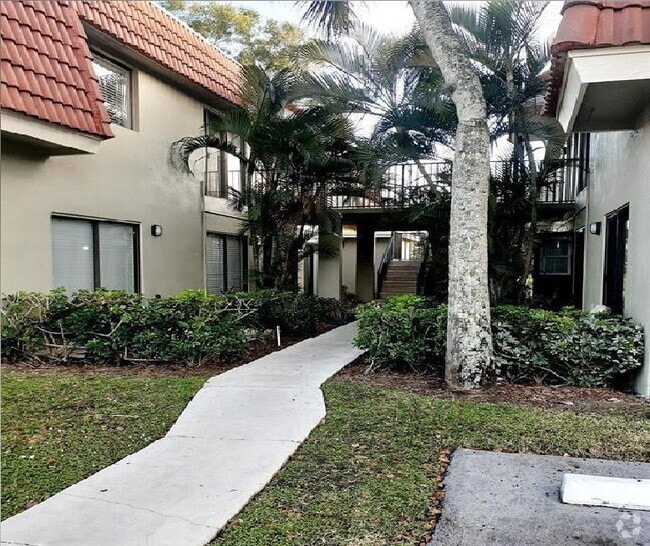Building Photo - 11374 Royal Palm Blvd Rental
