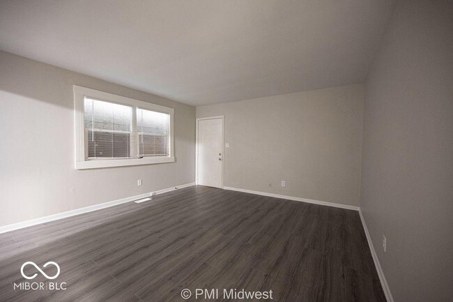 Photo - 3918 N Grand Ave Townhome