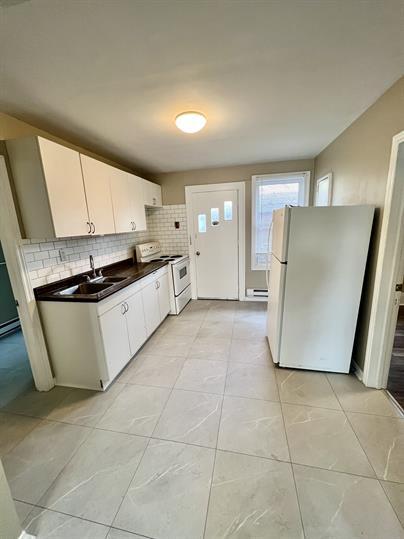 Building Photo - 1238 Richmond St Unit 4