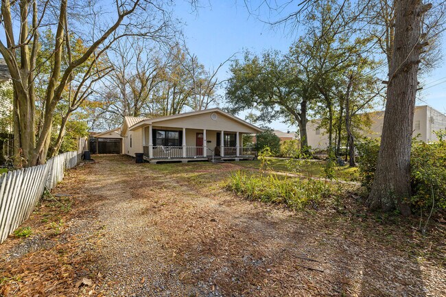 Photo - 160 N 7th St