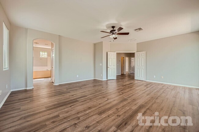 Photo - 6808 S 57th Ave