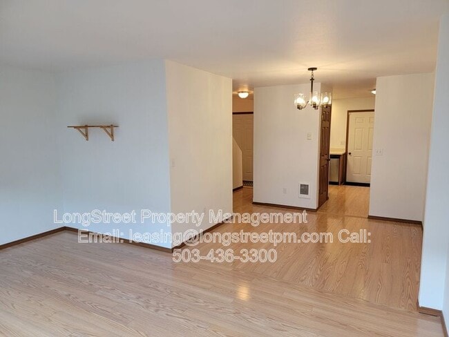 Photo - 3121 NE Flintlock Pl