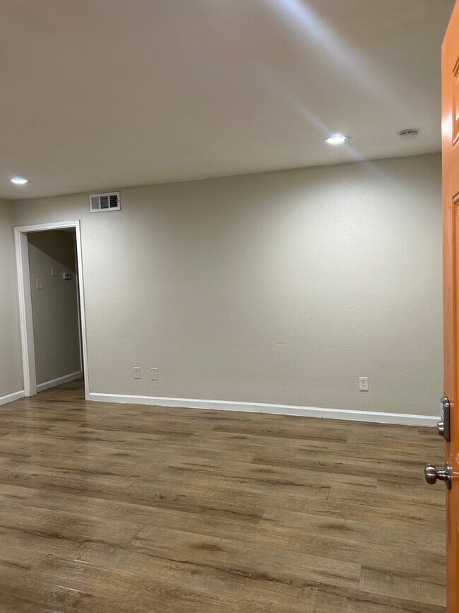 Photo - Reiger Park Apartments