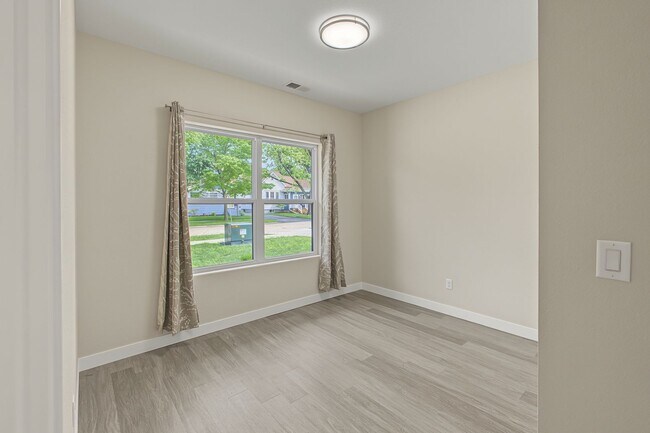Photo - 105 E Ensey St
