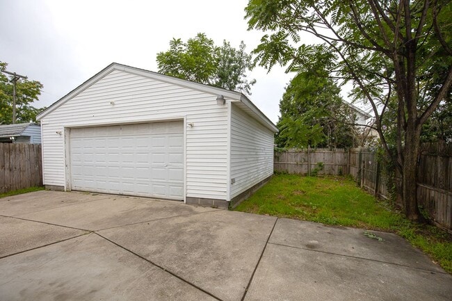 Photo - 3422 W 52nd St
