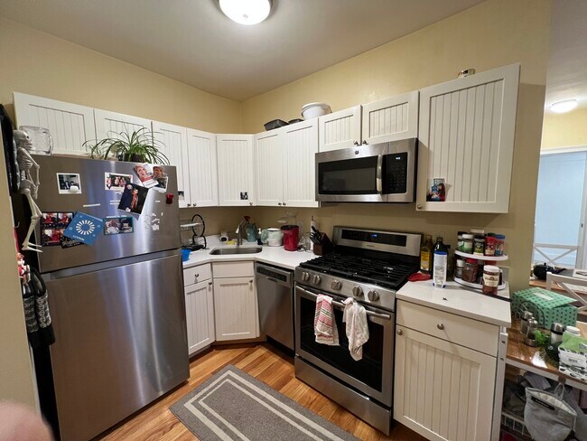 Building Photo - 87 Morrison Ave Unit 1R