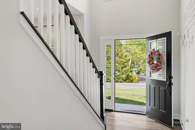 Photo - 722 Whitneys Landing Dr