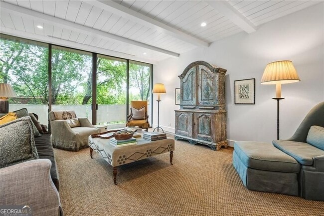 Photo - 2575 Peachtree Rd NE Unit 8D