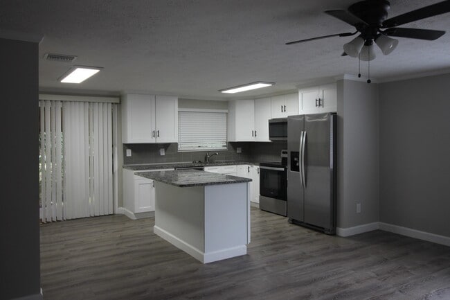 Photo - 3915 Oriely Dr E