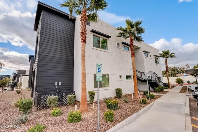 Photo - 9160 N 67th Ave Unidad 224