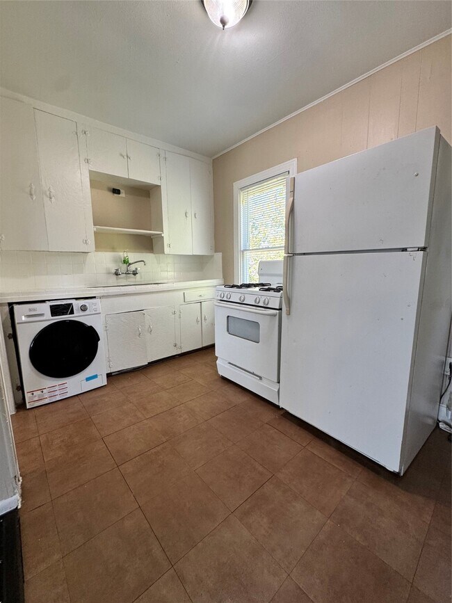 Photo - 4607 Canal St