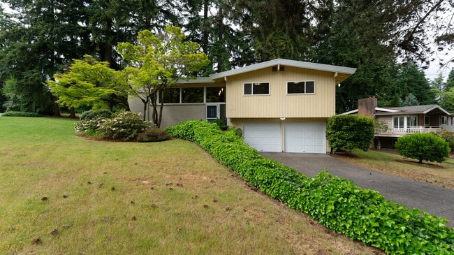 Building Photo - 12647 SE 54th St