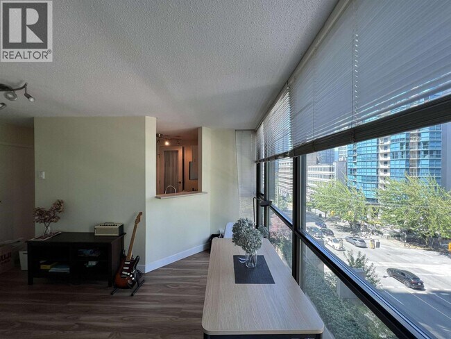 Photo - 1367 Alberni St Unit 31*