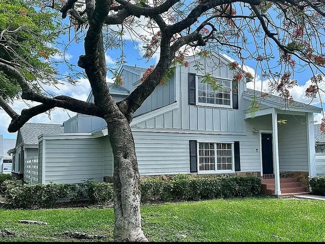 Building Photo - 13768 SW 149th Cir Ln Rental