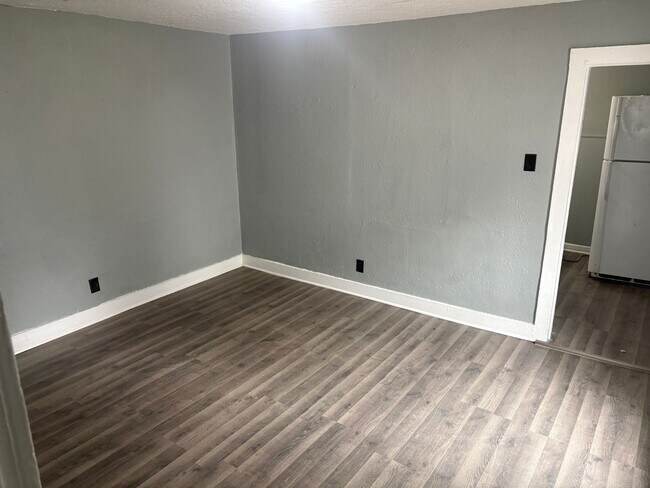 Photo - Duplex Apartment in Waterloo, IA