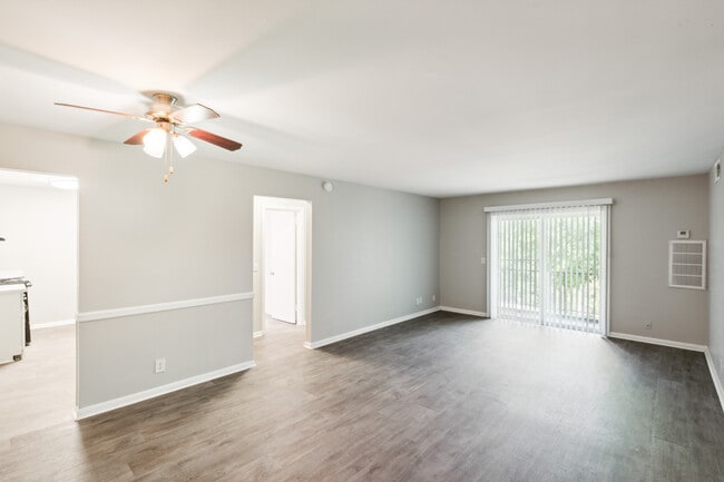 Photo - Falcon View Apartments
