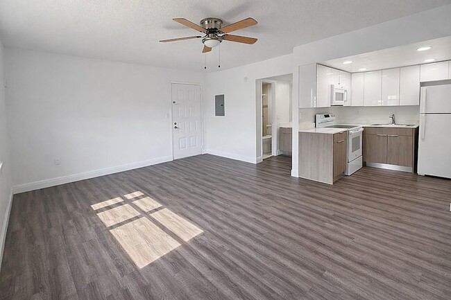 Photo - 17350 NW 68th Ave Unit 400-118A