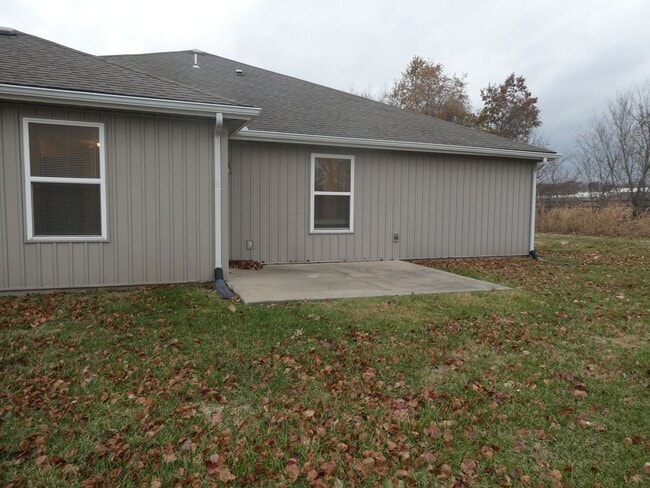 Building Photo - 3 bd 2 bath - Grain Valley
