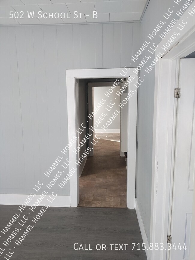 Photo - 502 W School St Unidad B