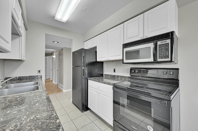 Photo - $1,650.00 - 2 Bedrooms, 1.5 Bathrooms Condo in Aurora with Cozy Fireplace! Unit 1832L