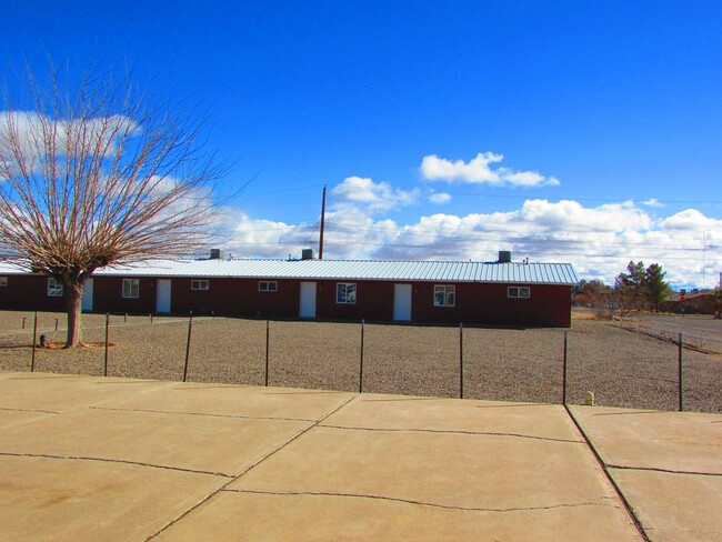 Newly remodeled, fully furnished, 2 bedroo... - Newly remodeled, fully furnished, 2 bedroo... Apartment Unit 1521 S. Granite -  6