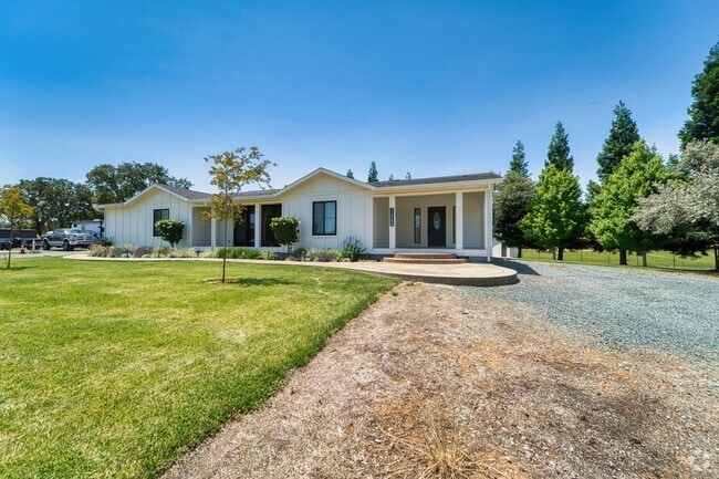 Building Photo - Escape to the Country – Beautiful 3 Bed, 2... Rental