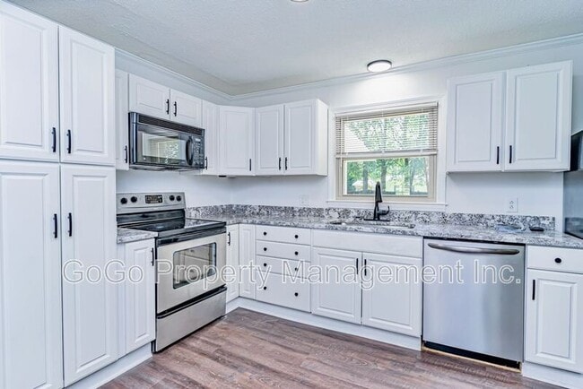 Photo - 200 Lanewood Dr