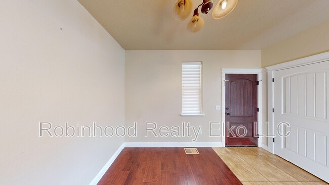 Photo - 3529 Autumn Colors Dr