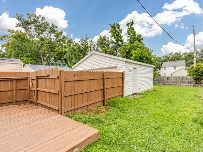 Photo - 329 Pierce Ave