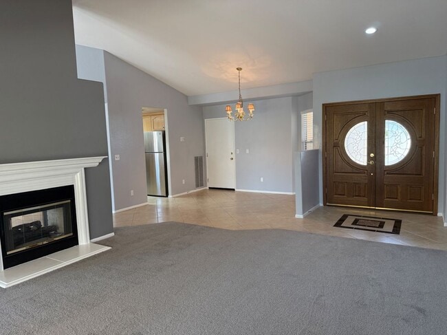 Photo - 2981 Peach Tree St