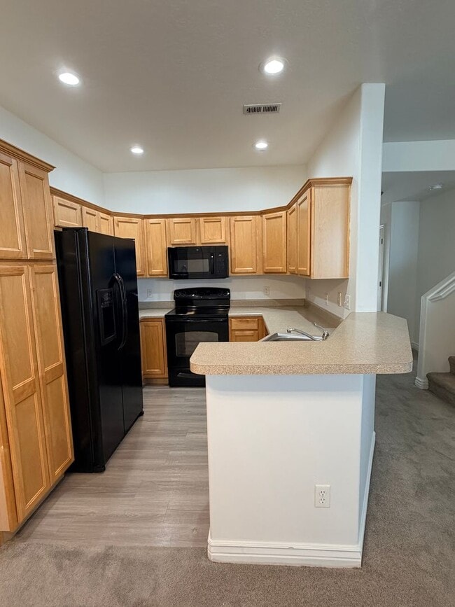 PAY NOTHING UNTIL AUGUST 1ST- 3 Bed, 2.5 Bath Townhome in Pleasant Grove - PAY NOTHING UNTIL AUGUST 1ST- 3 Bed, 2.5 Bath Townhome in Pleasant Grove