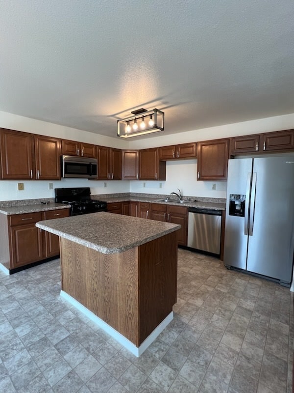 Building Photo - 323 Norbeck Ct