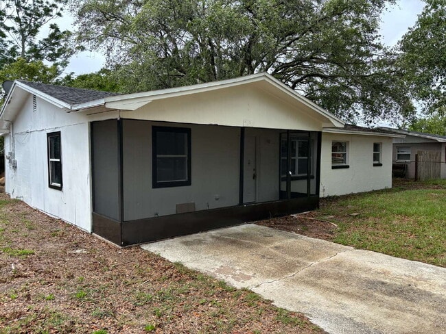 Building Photo - Newly Remodeled 4BR Home in Lake Wales – Prime Location!