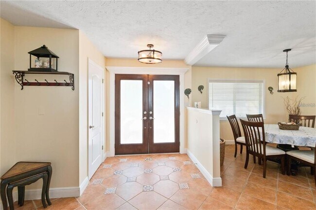 Photo - 6711 Avenue C