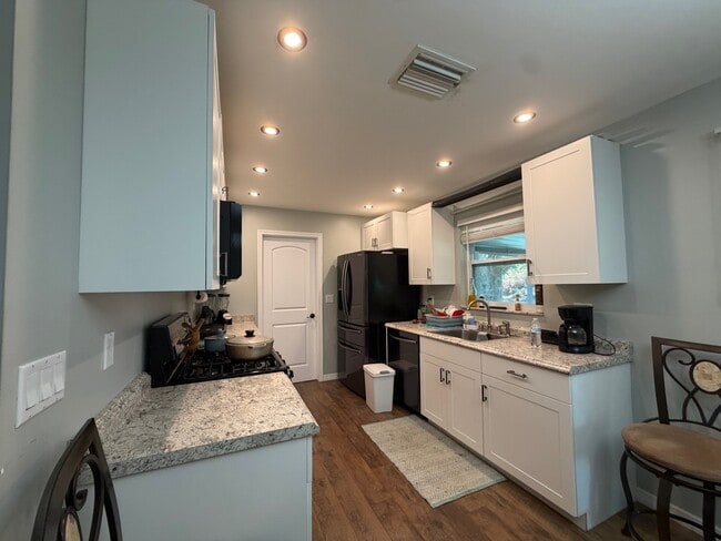 Photo - 4868 NW 27th St