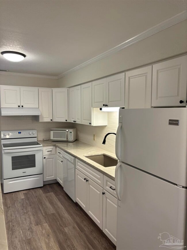 Photo - 4712 Huron Dr