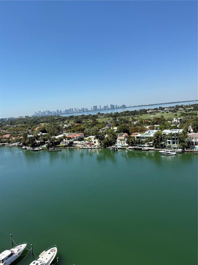 Photo - 5700 Collins Ave Unidad 15H