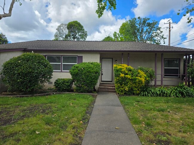 Photo - 1545 Brookside Dr