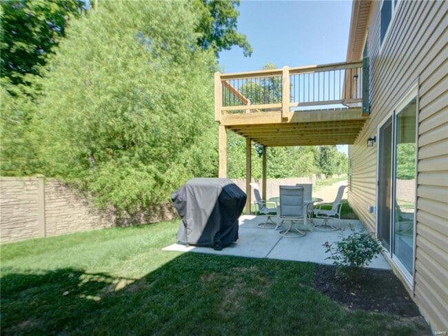 Photo - 5349 Lakepath Way