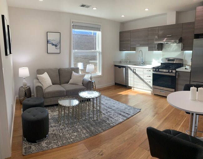 Photo - 33 Cortland Ave