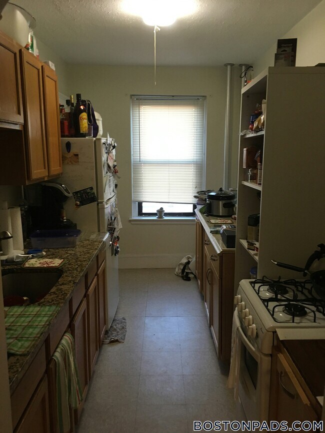 Photo - 349 Pleasant St Unit B2-3