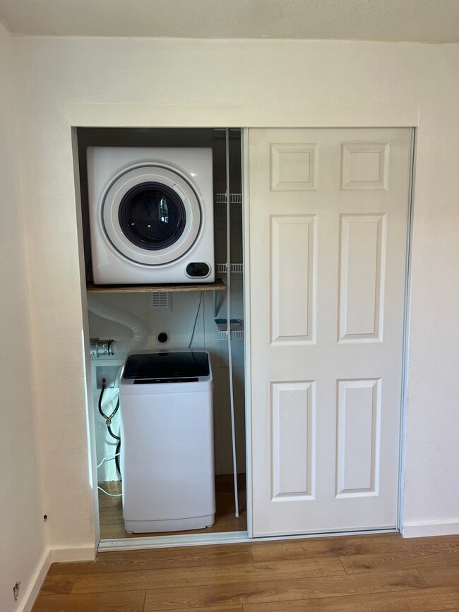 Photo - 1437 SW 13th Pl