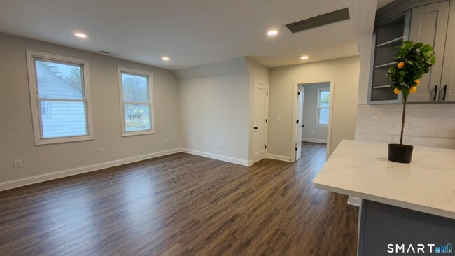 Photo - 43 W Prospect St Unit 3