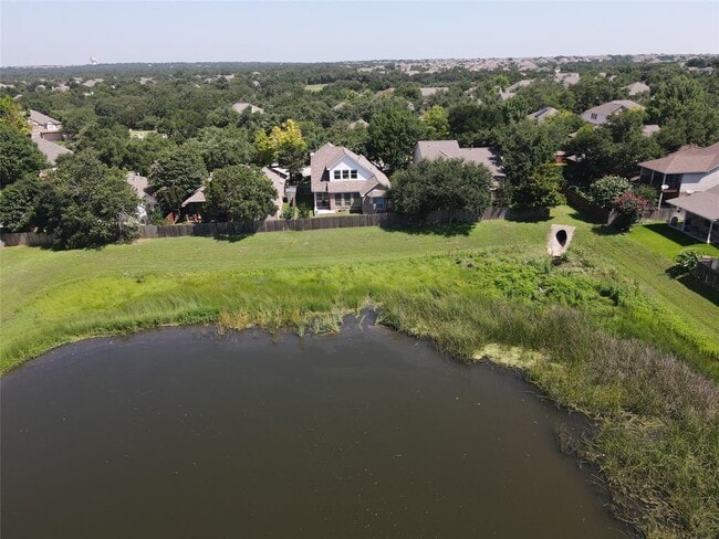 3831 Aqua Ln