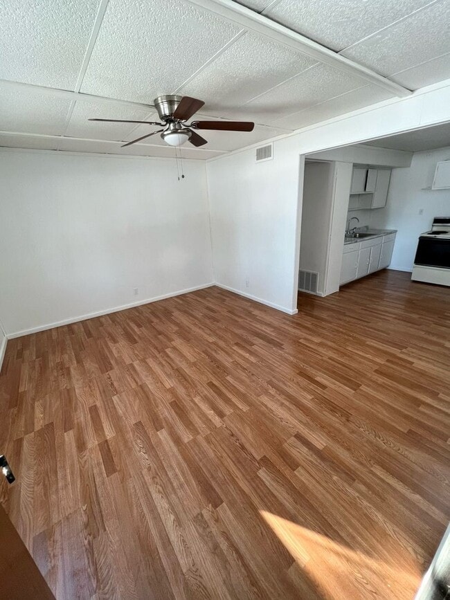 Photo - 2402 E 6th St Unit 5