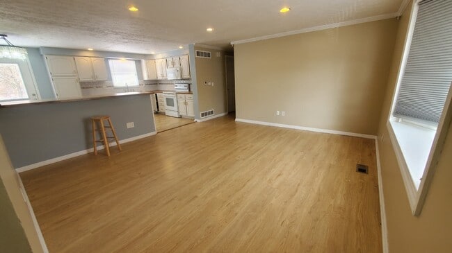 Photo - 1364 Karahill Dr