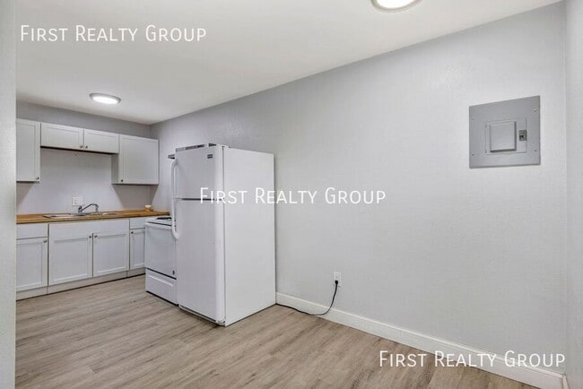 Photo - 5600 N Main St Unidad #104