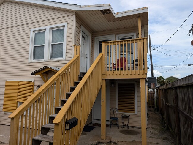 Photo - 1112 Ave M 1/2