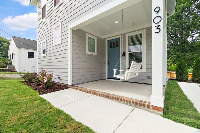 Photo - 2BR Charmer with Fenced Backyard and Modern Amenities!  Close to Downtown Durham!