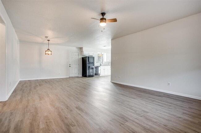 Photo - 2212 Rifle Bend Dr